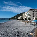 331 - Lord Nelson Fronte E Vista Mare 4