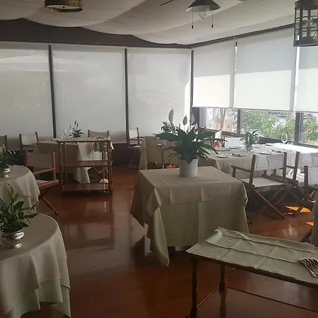 בית הארחה 331 - Lord Nelson Fronte E Vista Mare 4 קיאברי