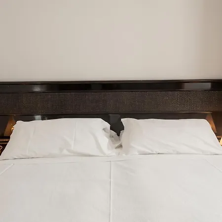 331 - Lord Nelson Fronte E Vista Mare 4 4*