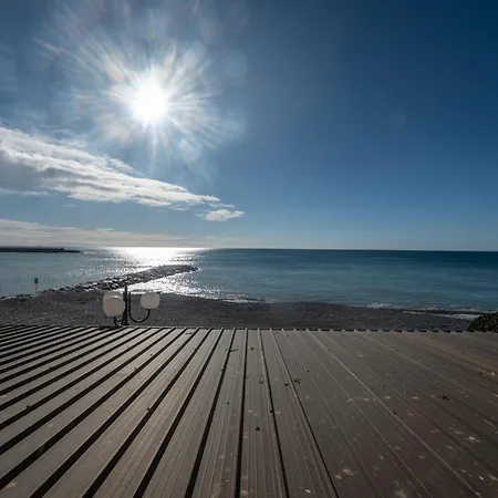 331 - Lord Nelson Fronte E Vista Mare 4 Гостевой дом 4*