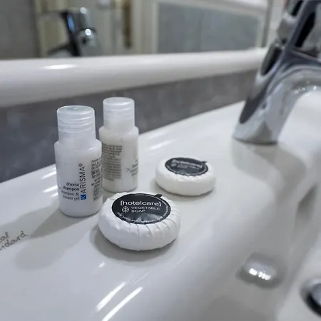 331 - Lord Nelson Fronte E Vista Mare 4 Гостевой дом 4*