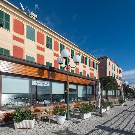 331 - Lord Nelson Chiavri - Appartamento 4 Fronte Mare 3*