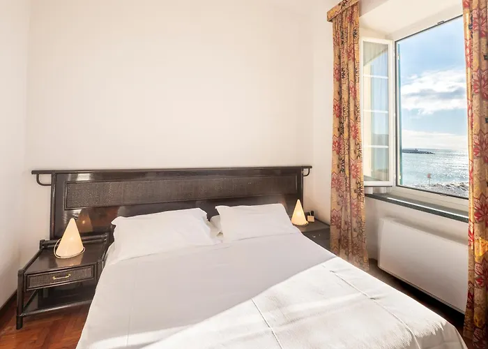 331 - Lord Nelson Fronte E Vista Mare 4 4* Chiavari