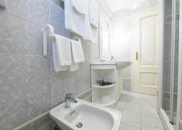 331 - Lord Nelson Fronte E Vista Mare 4 4*